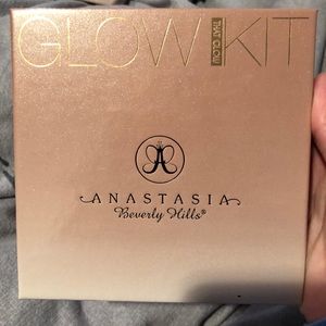 Anastasia Beverly Hills Glow Kit That Glow